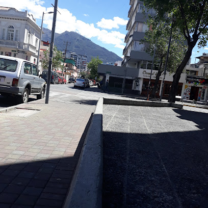 Zona Libre - QGX5+979, Av. Río Amazonas, Quito 170143, Ecuador