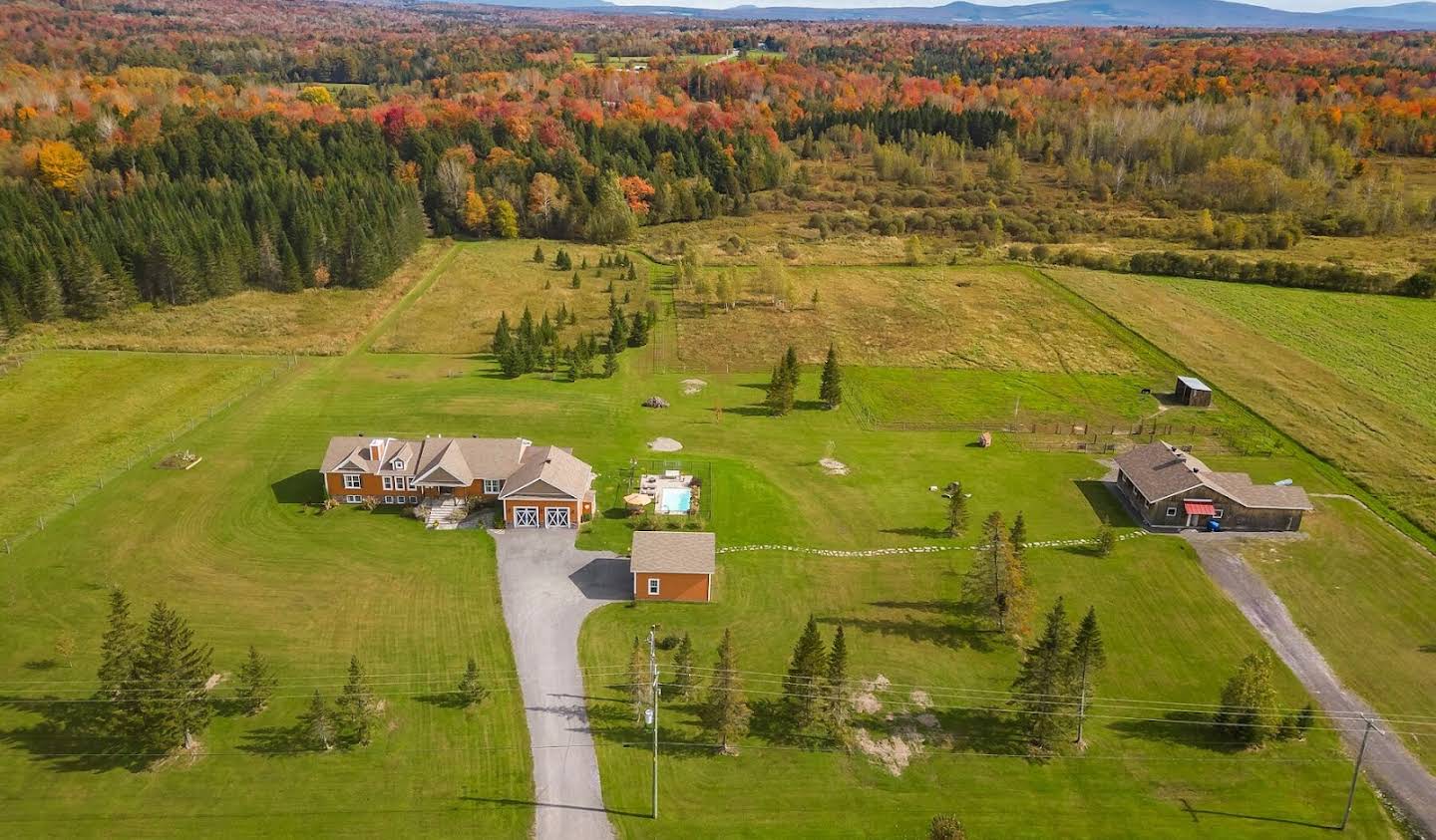 Maison avec jardin et terrasse Lac-Brome