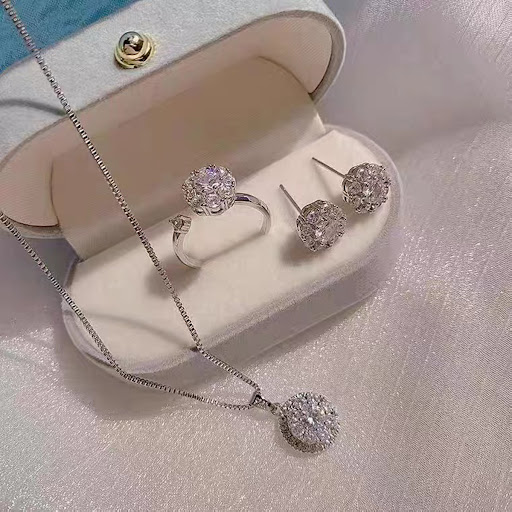 Title 2, Titanium Steel Micro Zircon-laid Necklace Penda...