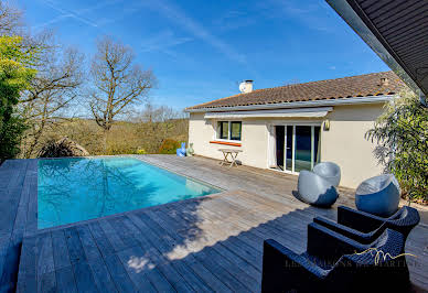 Villa avec piscine et terrasse 3