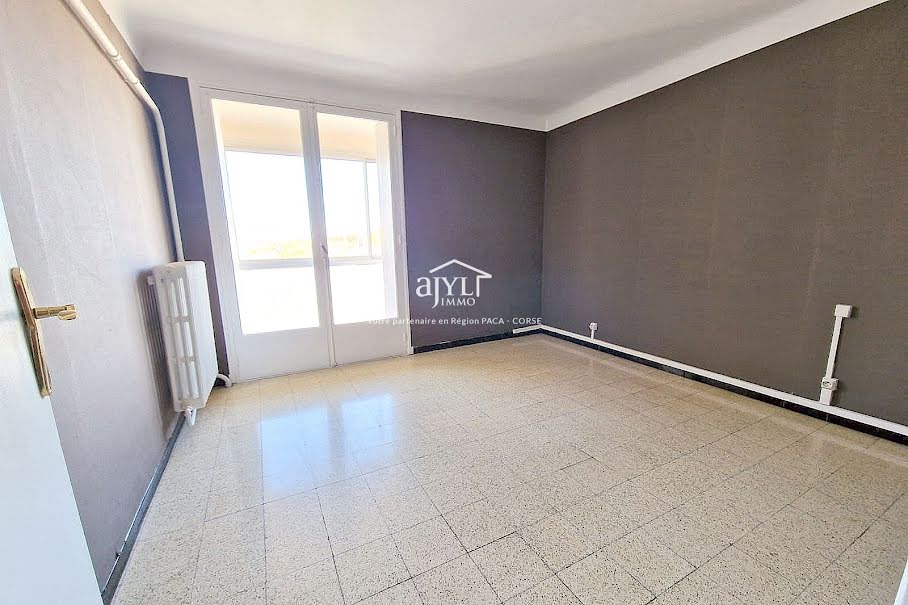 Vente appartement 3 pièces 58.1 m² à Miramas (13140), 129 900 €