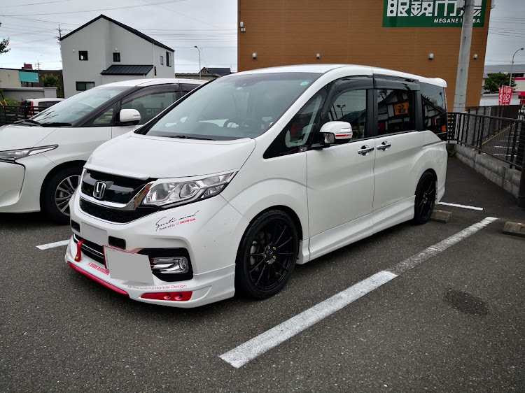 ステップワゴンのホイールキレイに・RP - style・enkei・ステップワゴンスパーダに関するカスタム事例の投稿画像3枚目
