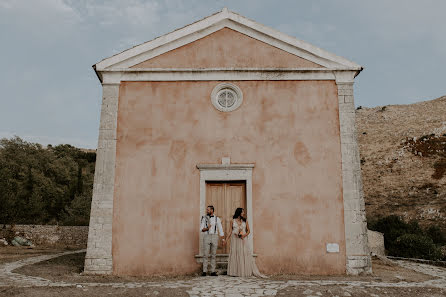 Fotografo di matrimoni Nikolett Schreiber (nsentiments). Foto del 11 febbraio 2022