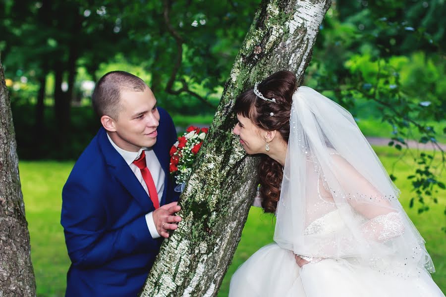 Fotógrafo de casamento Evgeniy Gudkov (illumiscent). Foto de 20 de setembro 2014