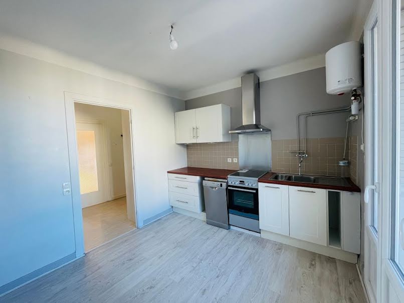 Location  appartement 3 pièces 74 m² à Lyon 3ème (69003), 1 166 €