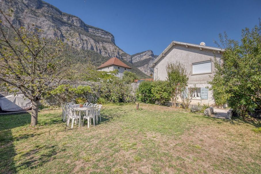 Vente maison 5 pièces 190 m² à Crolles (38920), 520 000 €