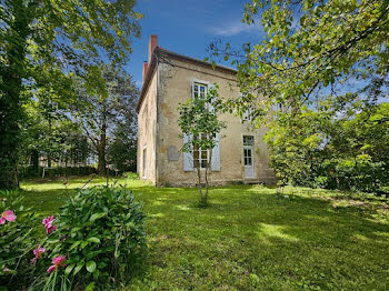 maison à Saint-Germain-des-Fossés (03)