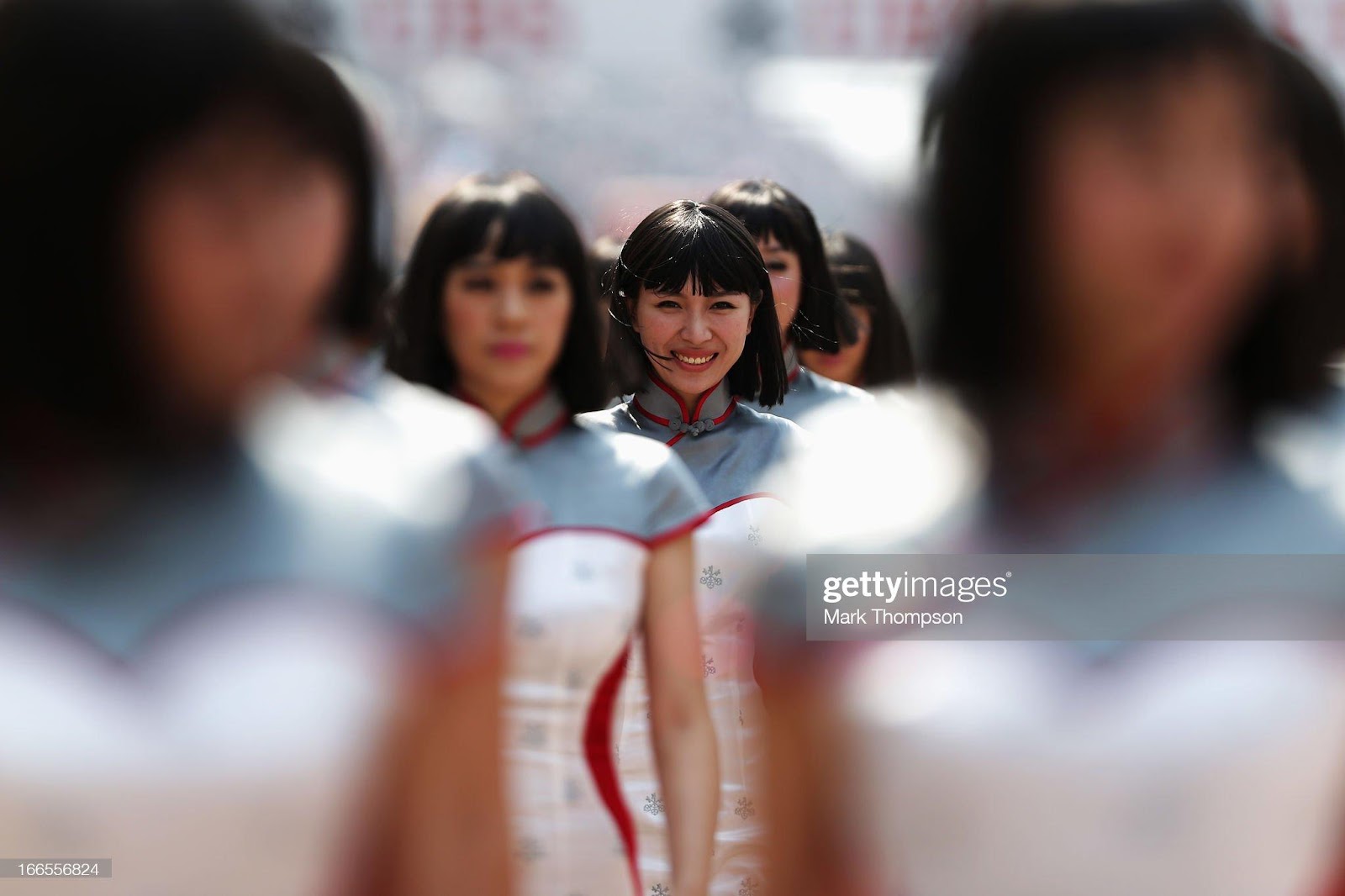 C:\Users\Valerio\Desktop\grid-girls-line-up-for-the-drivers-parade-before-the-chinese-formula-picture-id166556824.jpg