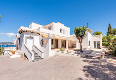 House with pool and garden 2