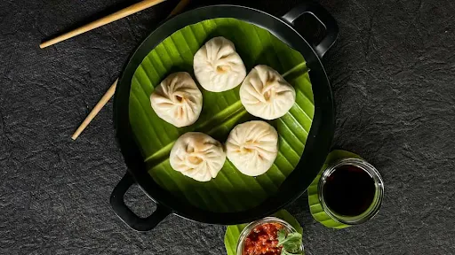 Veg Cheesylicious Steamed Momos [6 Pieces]