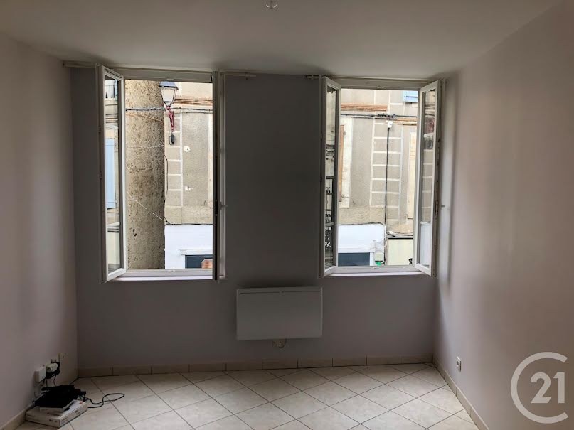 Location  appartement 2 pièces 55.2 m² à Pamiers (09100), 495 €