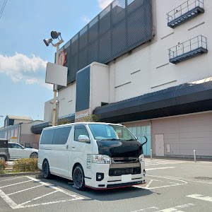 ハイエースバン TRH200V