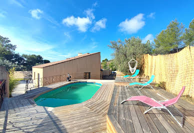 House with pool and terrace 4