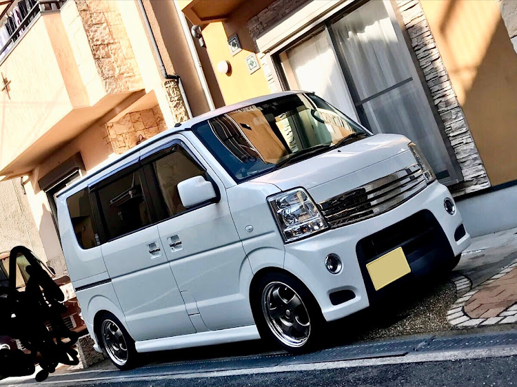 エブリイワゴンの今年もあとわずか・今年最後の洗車・来年もよろしくお願いしますに関するカスタム事例の投稿画像1枚目
