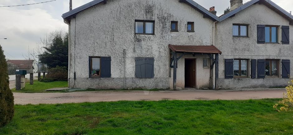 Vente immeuble 15 pièces 250 m² à Xertigny (88220), 120 000 €