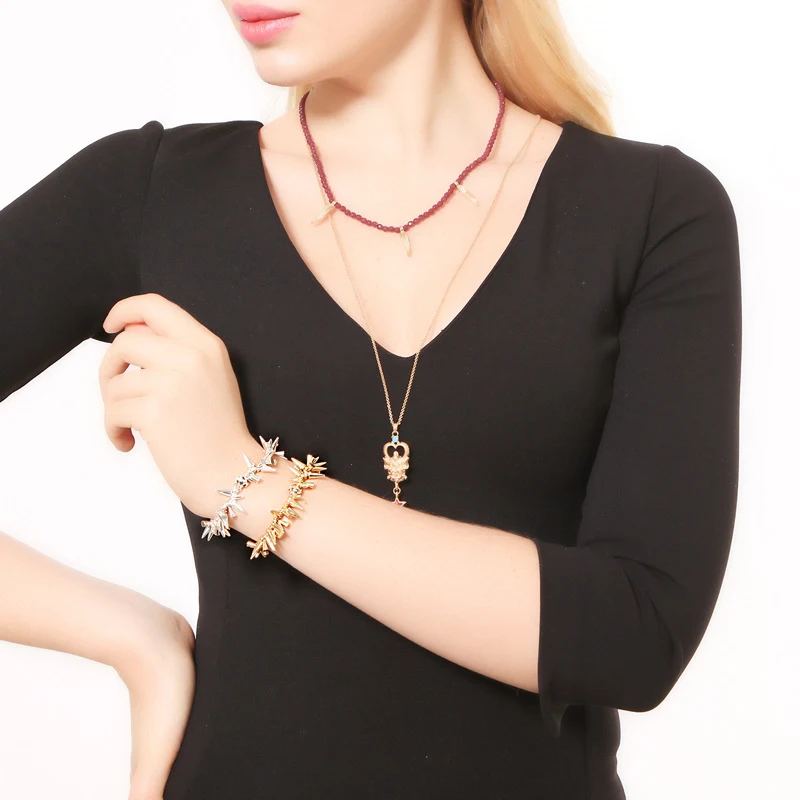 Personalisiertes Punk -Bolzenarmband