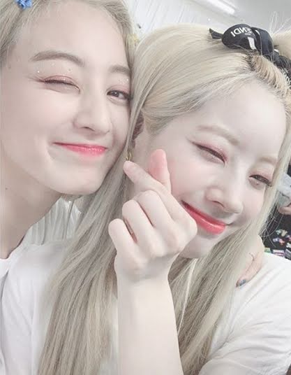 Dahyun-And-Jihyo-Twins2