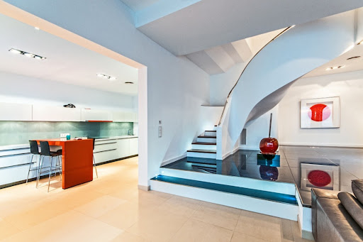 Villa with pool and terrace 4