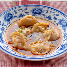 HS1 Spicy Sour Soup Cabbage & Pork Dumplings (10)