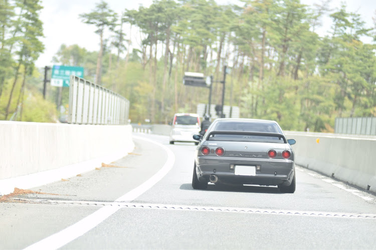 スカイラインのHCR32改・気仙沼・シャコタン・バックショット・tCに関するカスタム事例の投稿画像2枚目