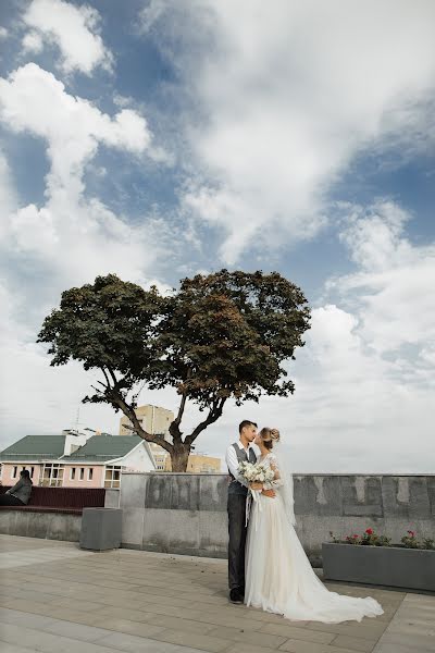 Wedding photographer Elena Yukhina (ellysmile). Photo of 26 October 2021