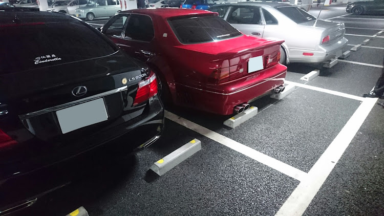 セルシオのVIP・ぼっちドライブ・WOW地下に関するカスタム事例の投稿画像1枚目