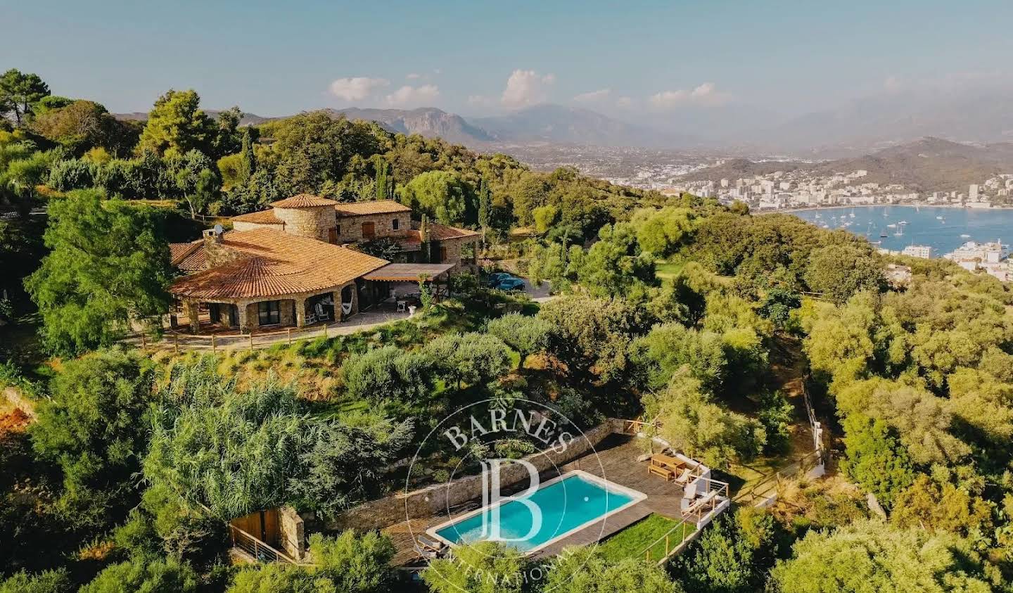 Villa with pool Ajaccio