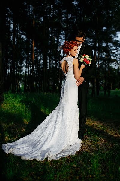 Fotógrafo de casamento Vitya Lysenkov (slowww). Foto de 6 de junho 2018