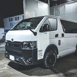 ハイエースバン GDH206V