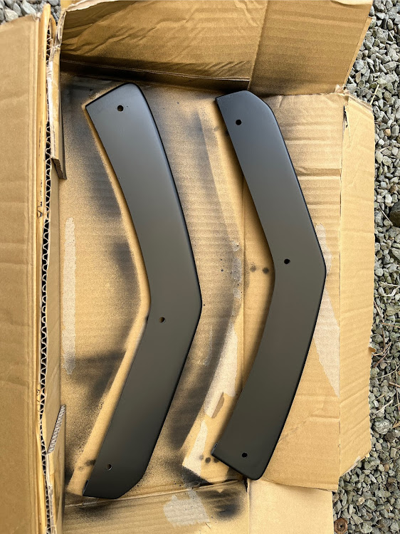 スイフトスポーツのお盆休み・フロントアンダーフラップ・aero tech japan・MOMOステ・MOMO COMPETITIONに関するカスタム事例の投稿画像3枚目