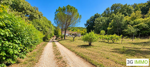 Villa with terrace 4