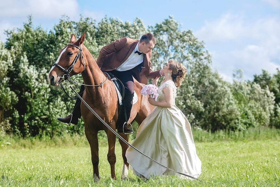 Wedding photographer Roman Zhdanov (romanzhdanoff). Photo of 27 August 2017