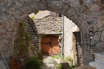 maison à Saint-Paul-le-Jeune (07)