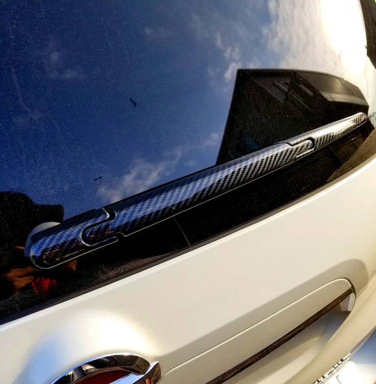 エクストレイルのキュリオスモデルス・ドアスイッチパネル・リアワイパーガーニッシュに関するカスタム事例の投稿画像2枚目