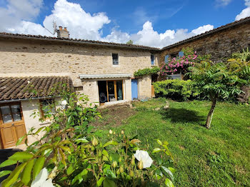 maison à Sanxay (86)