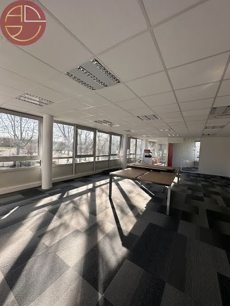 Location  locaux professionnels  140 m² à Labège (31670), 1 634 €