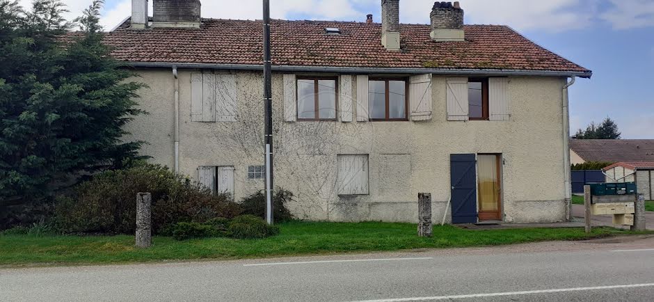 Vente immeuble 15 pièces 250 m² à Xertigny (88220), 120 000 €