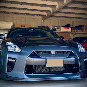 NISSAN GT-R