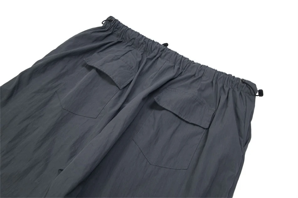 Vibe Fashion Brand plisirane casual pantalone za muškarce. Dizajn kišobrana, udobnost i stil za svakodnevno nošenje.