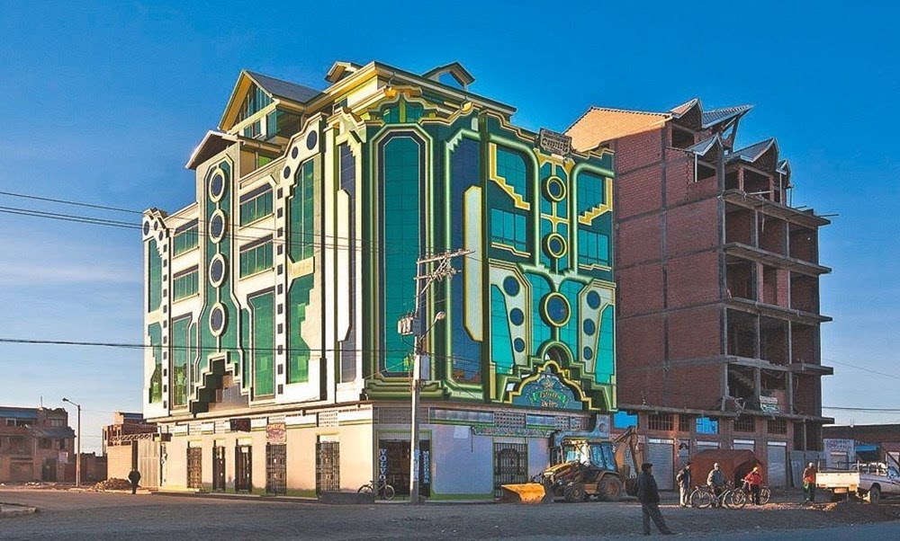 Cholets, a arquitetura colorida e inusitada de El Alto