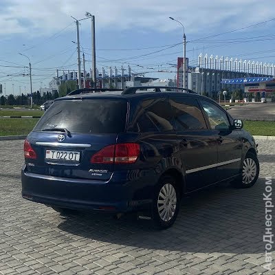 продам авто Toyota Avensis Verso Avensis Verso фото 4