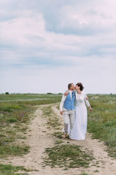 Jurufoto perkahwinan Anna Sergeenko (anhenfeo). Foto pada 14 Julai 2019