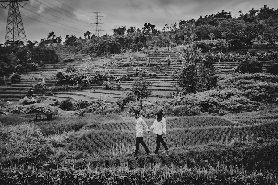 Wedding photographer Denden Syaiful Islam (dendensyaiful). Photo of 13 November 2016