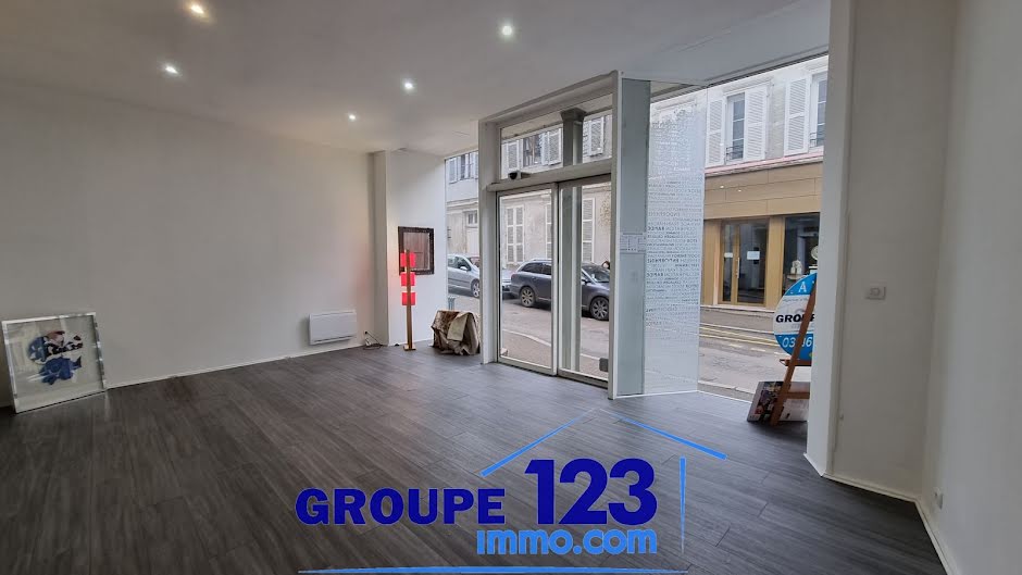 Vente locaux professionnels  69.4 m² à Auxerre (89000), 101 900 €