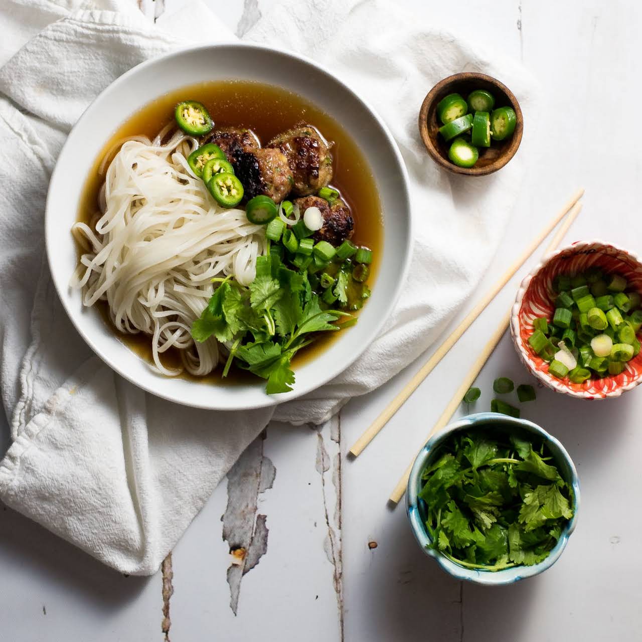 Vietnamese Meatball Pho Noodle Soup (Pho Bo)