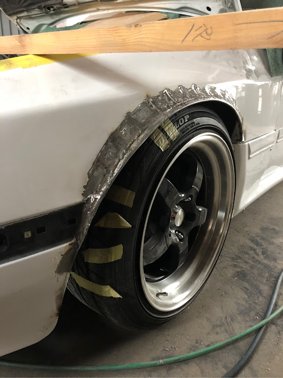 RX-7のカッコイイFC保存会・温泉同好会・ワンオフテイク・そして冬眠・すぱーんさんがんばに関するカスタム事例の投稿画像4枚目