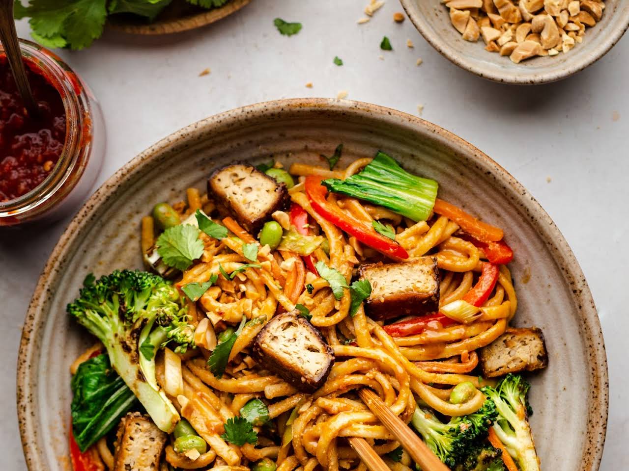 Spicy Sriracha Noodles  Vegan Dragon Noodles - Elavegan