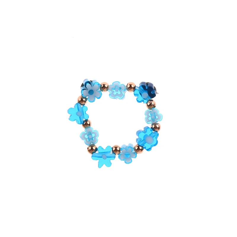 Dames Fashion Temperament Lucite Bloem Index Vingerring. Voeg een vleugje bloemige elegantie toe aan je vinger en stijl met deze ring.