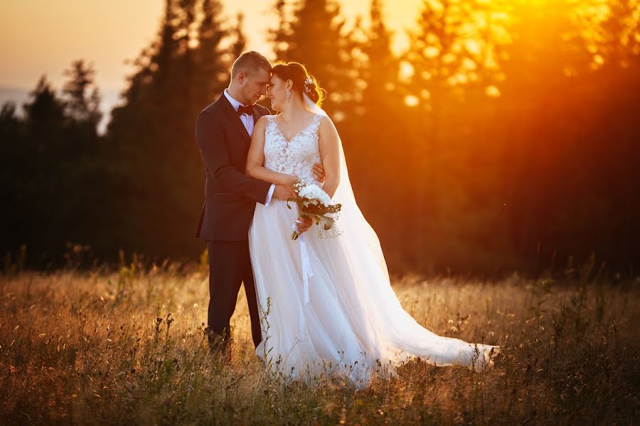 Fotografo di matrimoni Bartłomiej Bara (bartlomiejbara). Foto del 11 maggio 2022