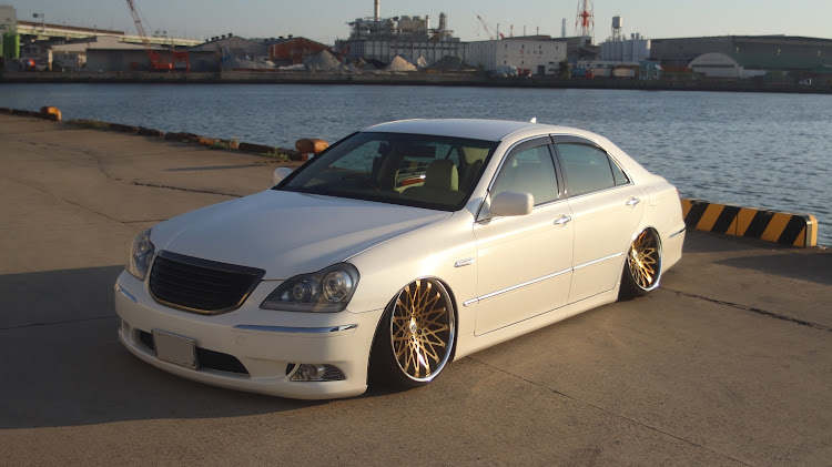 クラウンマジェスタのカメ活・堺浜・夕日と愛車に関するカスタム事例の投稿画像1枚目